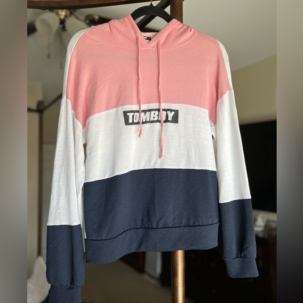 🍂3/$15 Such a Tomboy Hoodie